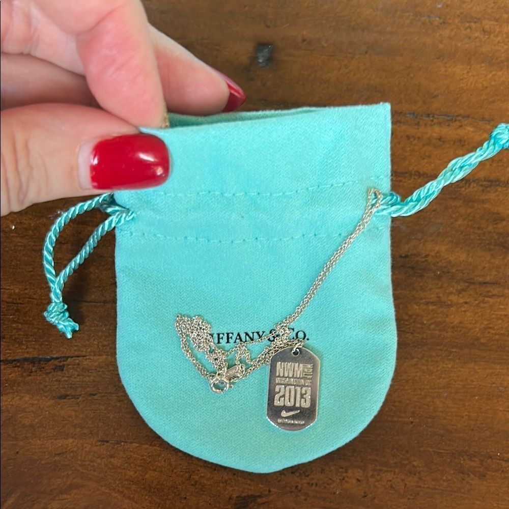 Tiffany & Co. Silver Necklace with Pendant NWM run 2013 Washington DC pouch